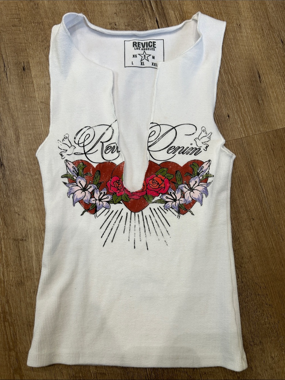 REVICE White Ribbed Tank with Floral Heart Graphic